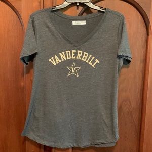 Vanderbilt University V-neck tshirt Women’s Size L